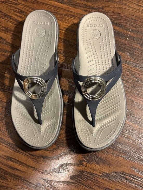 CROCS Black Thong Sandals with Silver Ring Detail - Picture 3 of 8